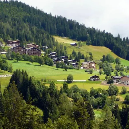 Muehlbacher Lodge, Amade Lägenhet